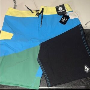 NWT Volcom Halved Liberators Trunks Swim Shorts Size 29 New